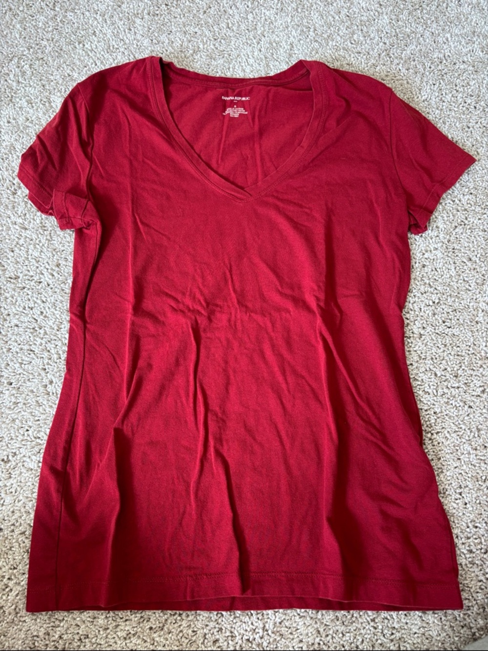 Banana Republic Women's Red V-Neck Short Sleeve Tee